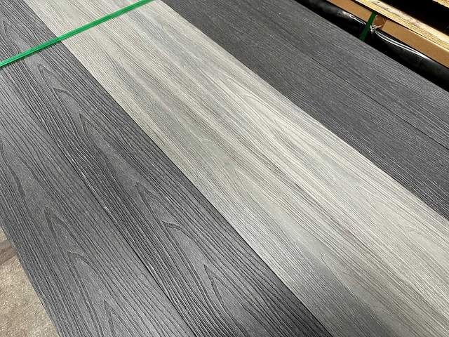 72x composiet vlonderplank antraciet / licht grijs massief - 400x18x2 cm - 53,2 m2 - afbeelding 3 van  3