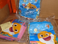 72x zwemarmbandjes baby shark - afbeelding 1 van  3