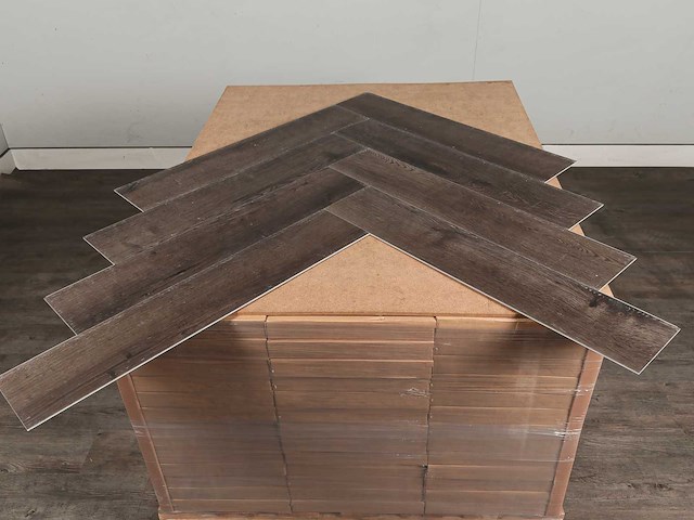 73 m2 pvc spc click visgraat - 750 x 150 x 5 mm - afbeelding 3 van  4