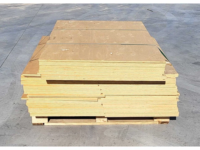73 x fins vuren 12mm ( = 66m2 ) - afbeelding 2 van  4