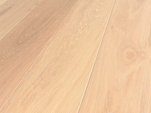 74 m2 parket eiken xl mutliplank - 2200 x 180 x 14 mm - afbeelding 1 van  4