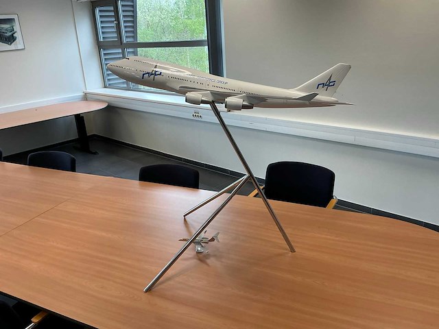 747-400 schaalmodel vliegtuig - afbeelding 3 van  6