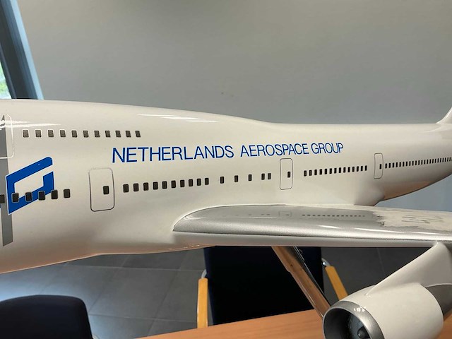 747-400 schaalmodel vliegtuig - afbeelding 4 van  6