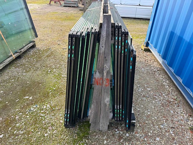 74st glaspanelen 10mm gehard veiligheidsglas inclusief glasprofiel + wieltjes - afbeelding 2 van  12