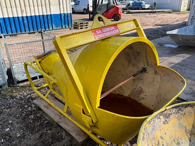 750l betonkubel - afbeelding 4 van  5
