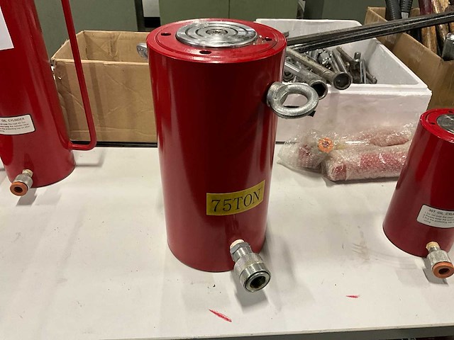 75t hefcilinder - afbeelding 1 van  3