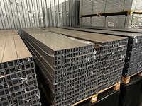 76x teak composiet lamellen / composiet roomdivider - 300 cm lang - afbeelding 1 van  5