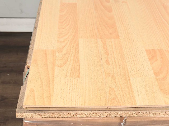 77 m2 laminaat plank - 1383 x 193 x 7 mm - afbeelding 2 van  4
