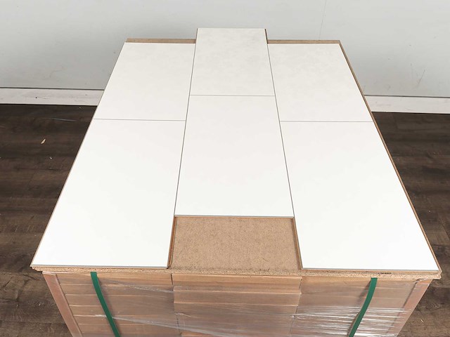 77 m2 laminaat tegel - 1184 x 320 x 7,7 mm - afbeelding 3 van  4