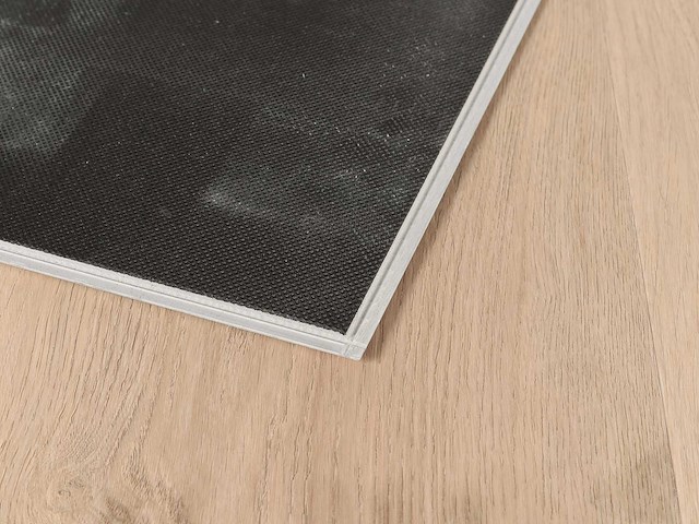77 m2 pvc spc click plank met xps onderlaag - 1220 x 228 x 5+1 mm - afbeelding 3 van  4