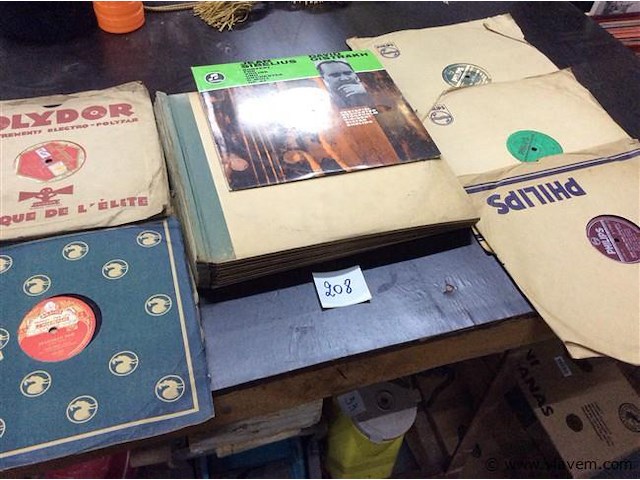 78 t lot - afbeelding 1 van  4