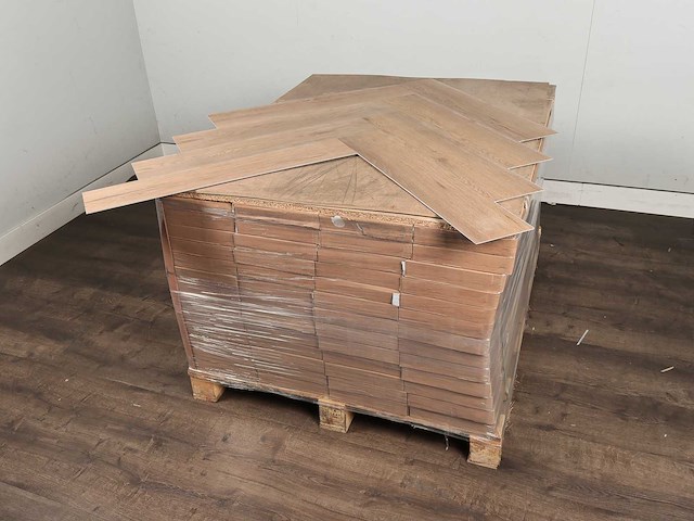 79 m2 pvc spc click visgraat - 750 x 150 x 4+1 mm met xps onderlaag - afbeelding 4 van  4