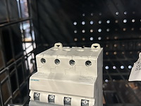 7x aardlekautomaat 16a 30ma b-kar 3p+n siemens, 5su13466fp16 - afbeelding 1 van  7