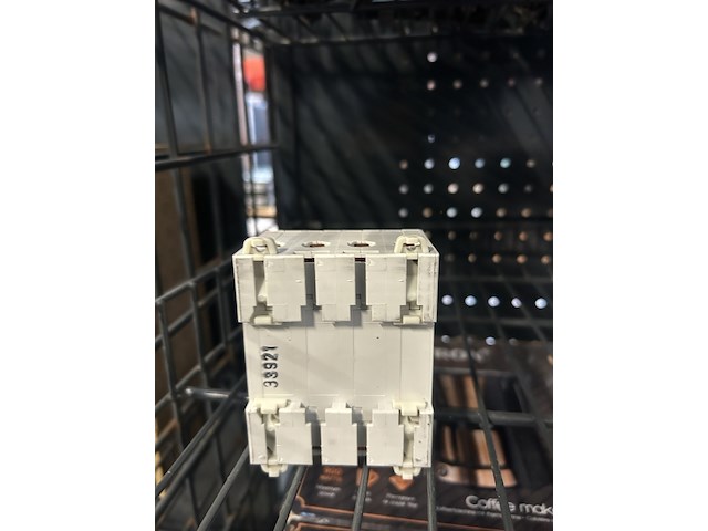 7x aardlekautomaat 16a 30ma b-kar 3p+n siemens, 5su13466fp16 - afbeelding 3 van  7