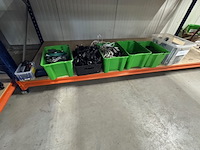 7x bak met diverse bekabeling en adapters - afbeelding 1 van  10