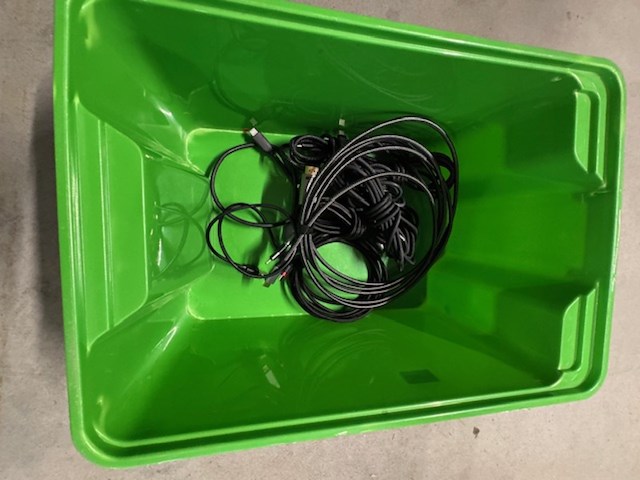 7x bak met diverse bekabeling en adapters - afbeelding 8 van  10