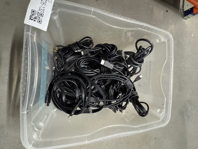 7x bak met diverse bekabeling en adapters - afbeelding 10 van  10