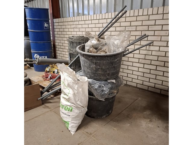 7x buis en partij conus voor centerpen - afbeelding 1 van  22