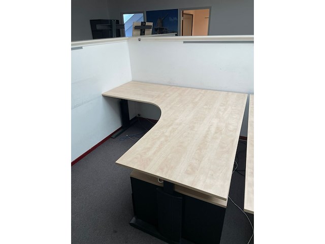 7x bureau, lichte kleur hout - afbeelding 1 van  2