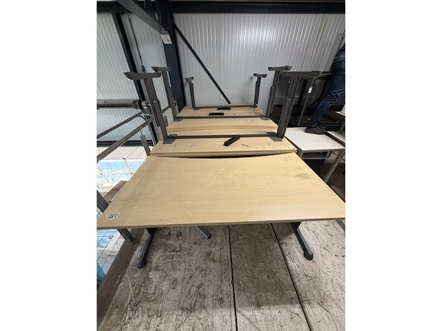 7x bureau's - afbeelding 1 van  2