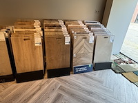 7x display met vloerborden monitinique en mflor - afbeelding 4 van  5