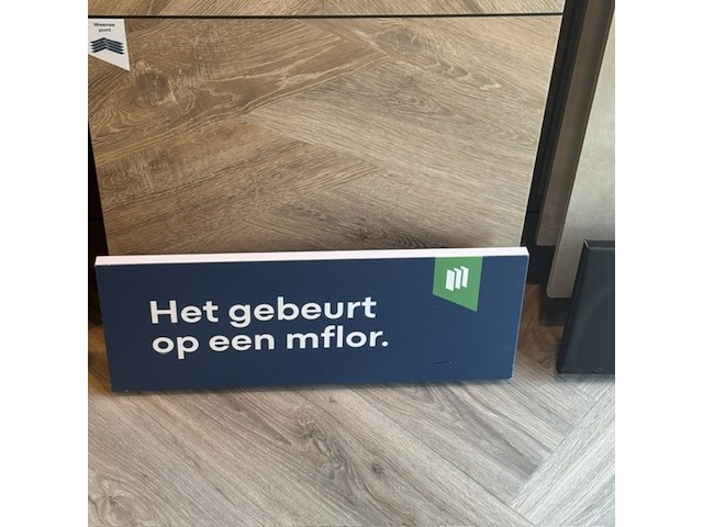 7x display met vloerborden monitinique en mflor - afbeelding 5 van  5