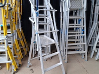 7x diverse trappen en ladders - afbeelding 1 van  9