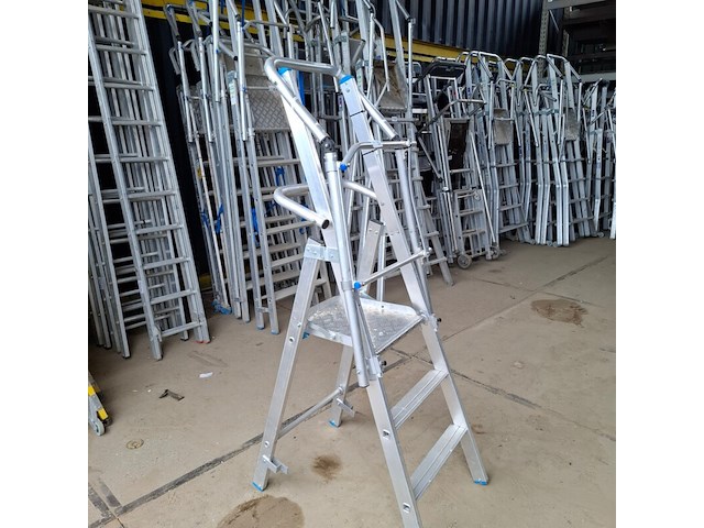 7x diverse trappen en ladders - afbeelding 2 van  9