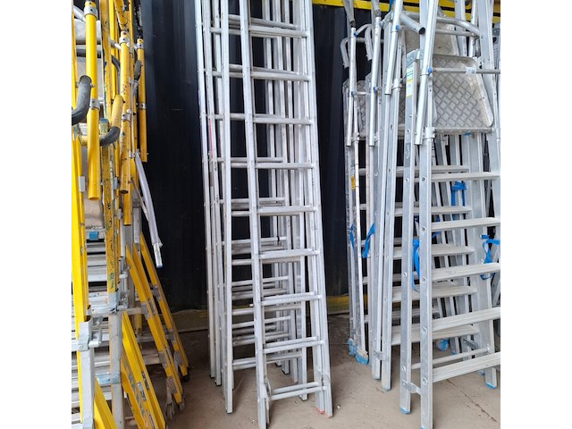 7x diverse trappen en ladders - afbeelding 6 van  9