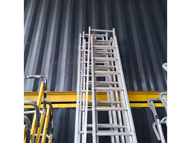 7x diverse trappen en ladders - afbeelding 7 van  9