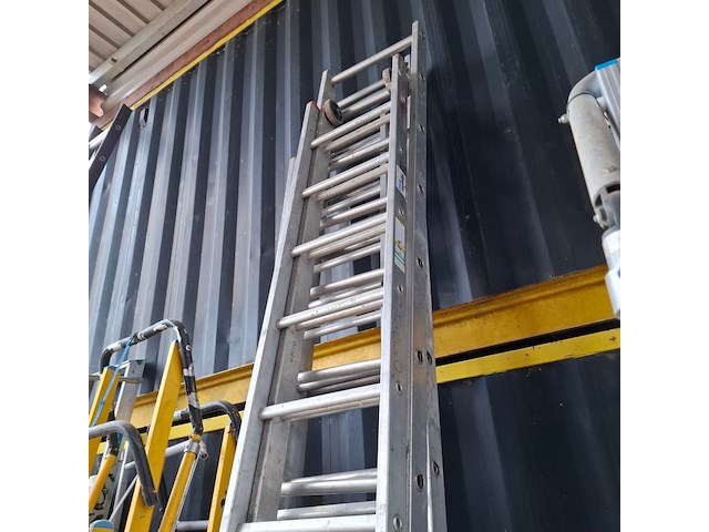7x diverse trappen en ladders - afbeelding 9 van  9