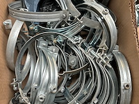7x doos met installatiemateriaal met o.a. metalen pijpbeugels - afbeelding 4 van  8