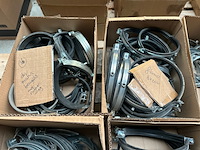 7x doos met installatiemateriaal met o.a. metalen pijpbeugels - afbeelding 5 van  8
