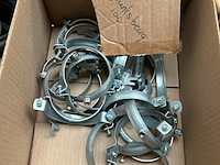 7x doos met installatiemateriaal met o.a. metalen pijpbeugels - afbeelding 7 van  8
