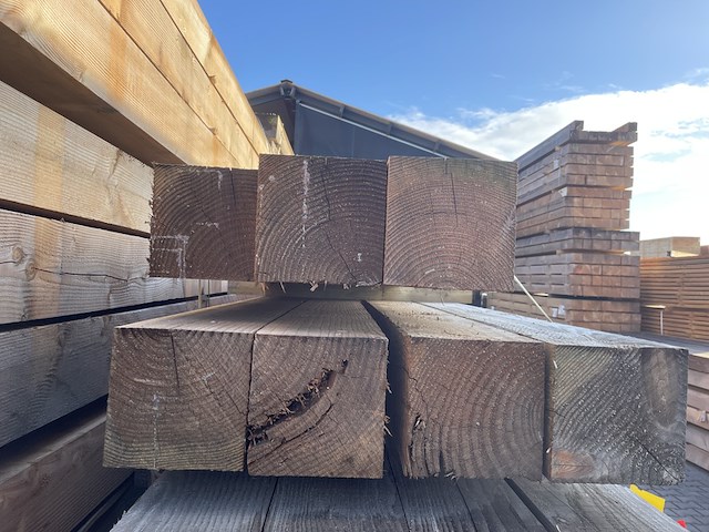 7x douglas balken fijnbezaagd, 200x200mm, lengte 500cm - afbeelding 3 van  3
