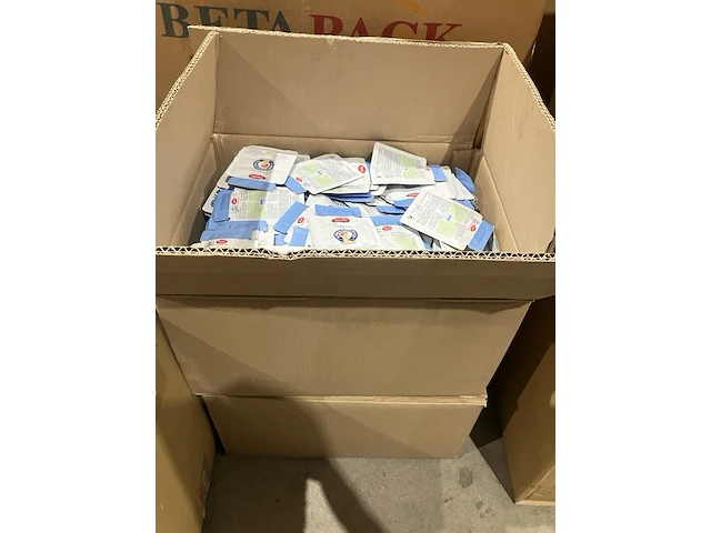 7x dozen cosmetica - afbeelding 8 van  9