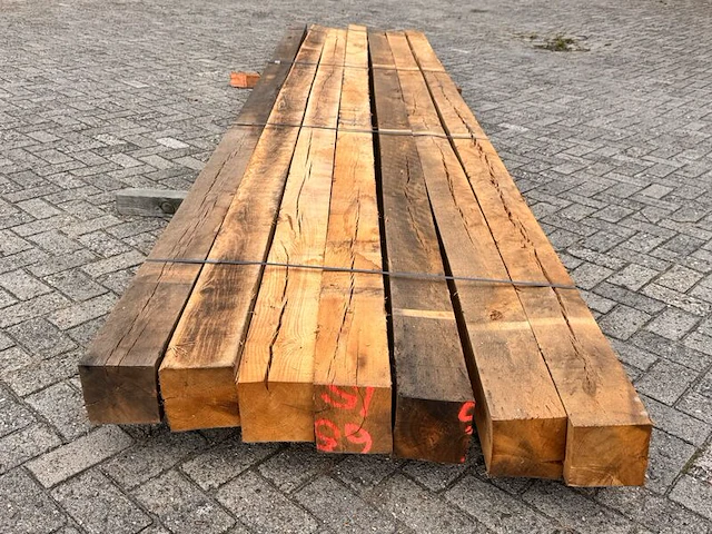 7x eiken balken fijnbezaagd, 150x150mm, lengte 500cm - afbeelding 1 van  3