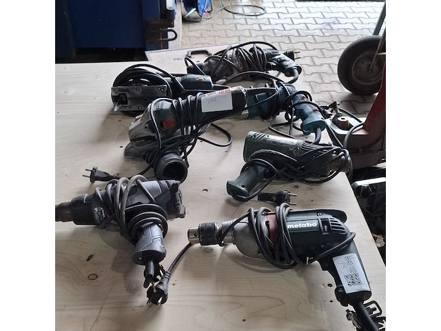 7x elektrisch handgereedschap, o.a. metabo, bosch - afbeelding 1 van  22