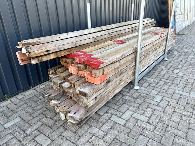 7x houten gordingen - afbeelding 1 van  6