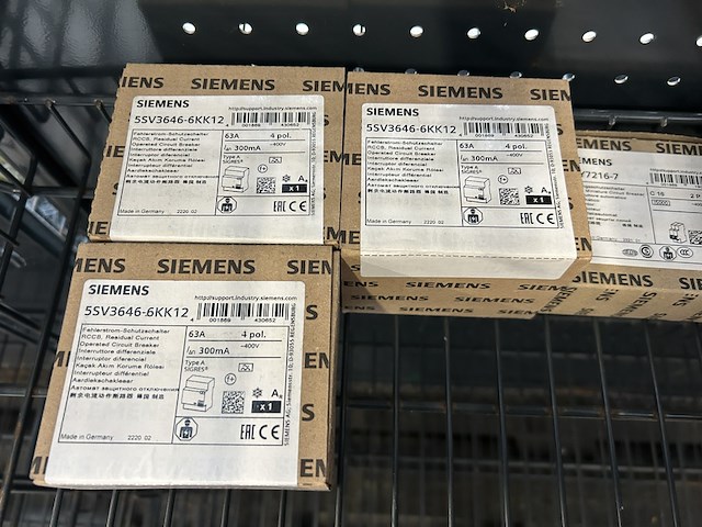 7x installatiemateriaal w.o. aardlekschakelaar, siemens - afbeelding 3 van  5