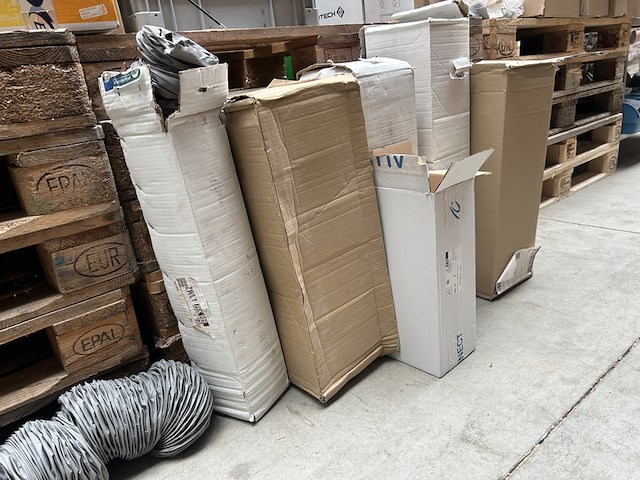 7x installatiemateriaal w.o. flexibele geluidsdempers - afbeelding 1 van  5