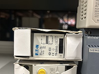 7x installatiemateriaal w.o. veilighedenlastscheider w.o. eaton, mean well, siemens - afbeelding 5 van  6