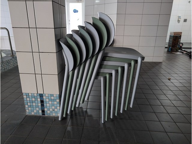 7x kunststof stoel - afbeelding 2 van  7