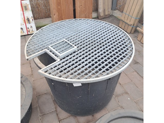 7x kunststof waterbak, o.a. ubbink - afbeelding 11 van  13