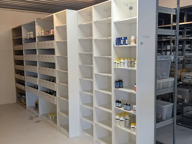 7x magazijnkast - afbeelding 1 van  4