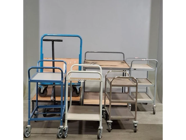 7x magazijnwagen - afbeelding 1 van  9