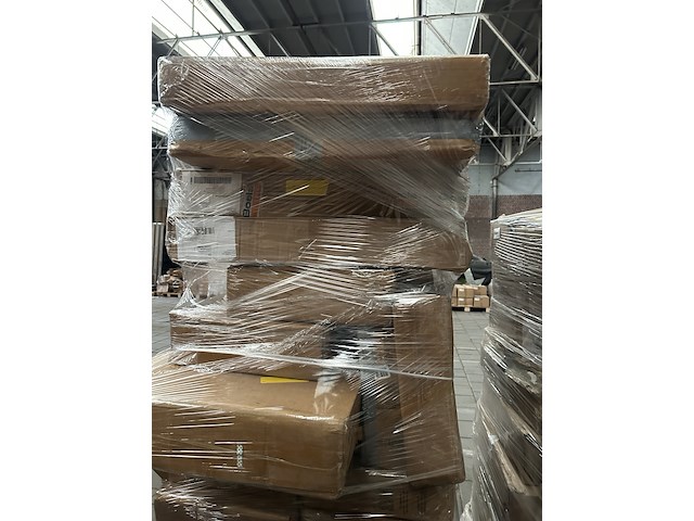 7x mix pallet amazon retouren - afbeelding 8 van  9
