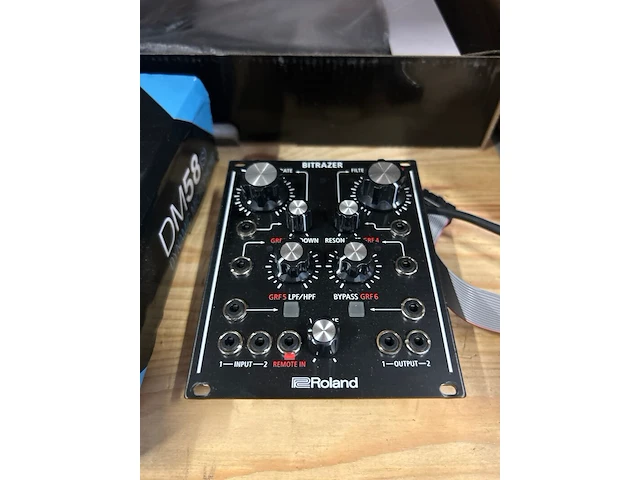 7x muziekinstrumenten, studio- en audioapparatuur, w.o. devine, roland - afbeelding 6 van  9