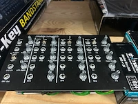 7x muziekinstrumenten, studio- en audioapparatuur, w.o. devine, roland - afbeelding 7 van  9