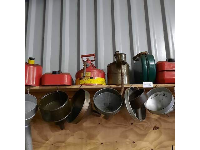 7x nostalgische schenkkan met 9x trechter - afbeelding 3 van  7